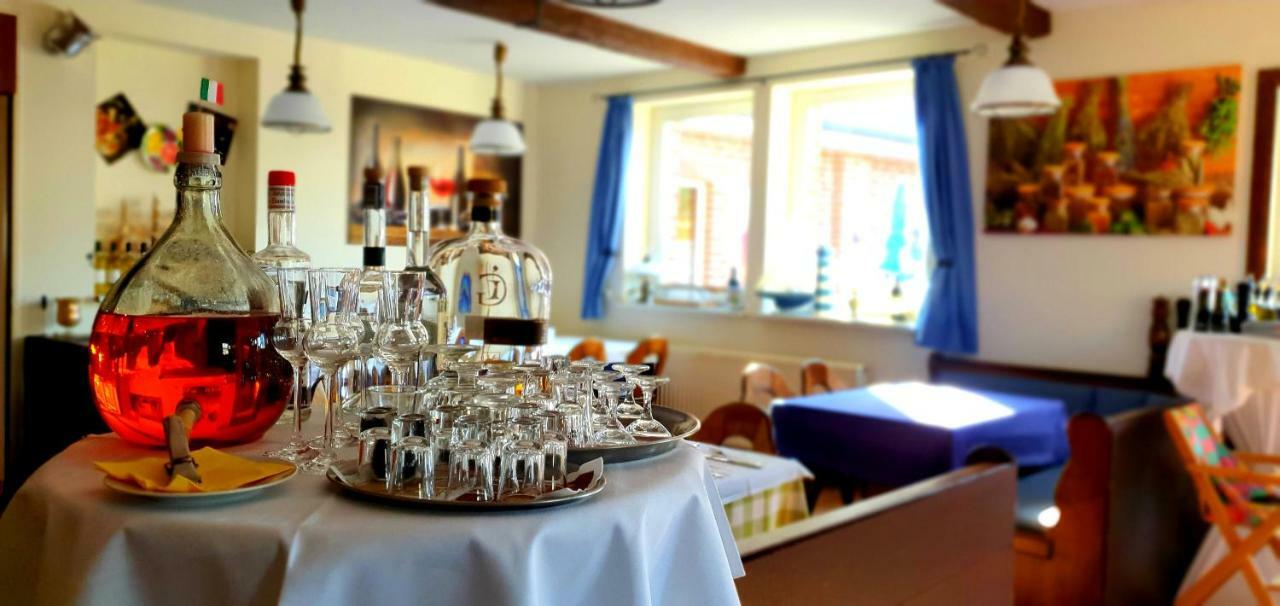 ホテルGasthaus Zum Seestern Ravensbruck エクステリア 写真